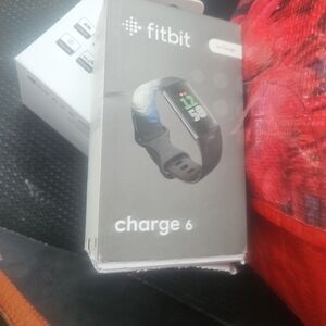 Fitbit Charge 6 Smartwatch in Black